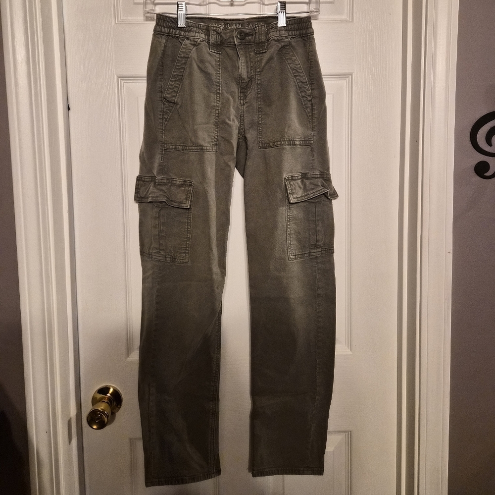 American Eagle Olive Green Cargos Size 00